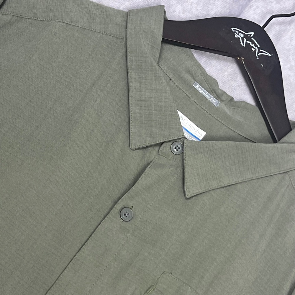 Columbia Button Down Shirt Mens XXL Olive Green Excellent Short Sleeve Regular